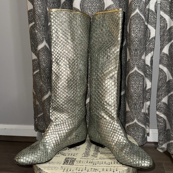 Carlos Falchi Mint Green Python Flat Boots - Picture 6 of 9